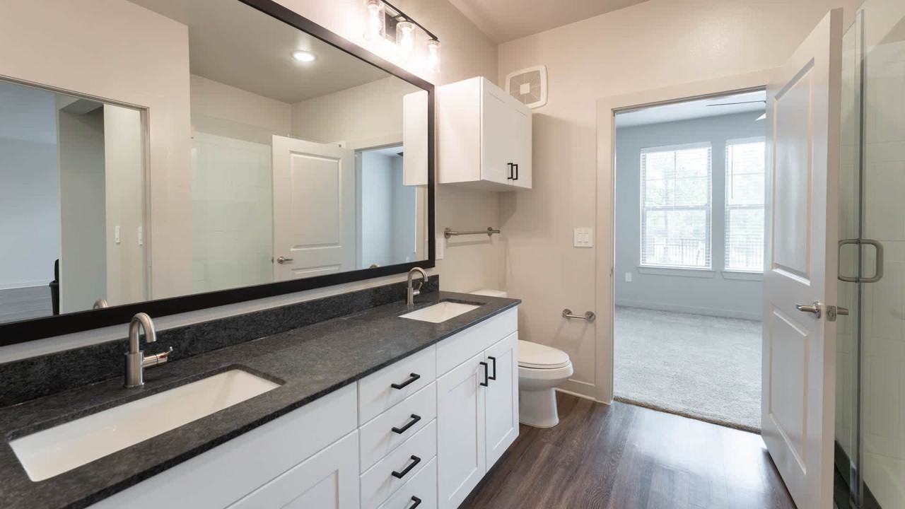 Trailwinds Grapevine - Photo 2 of 50