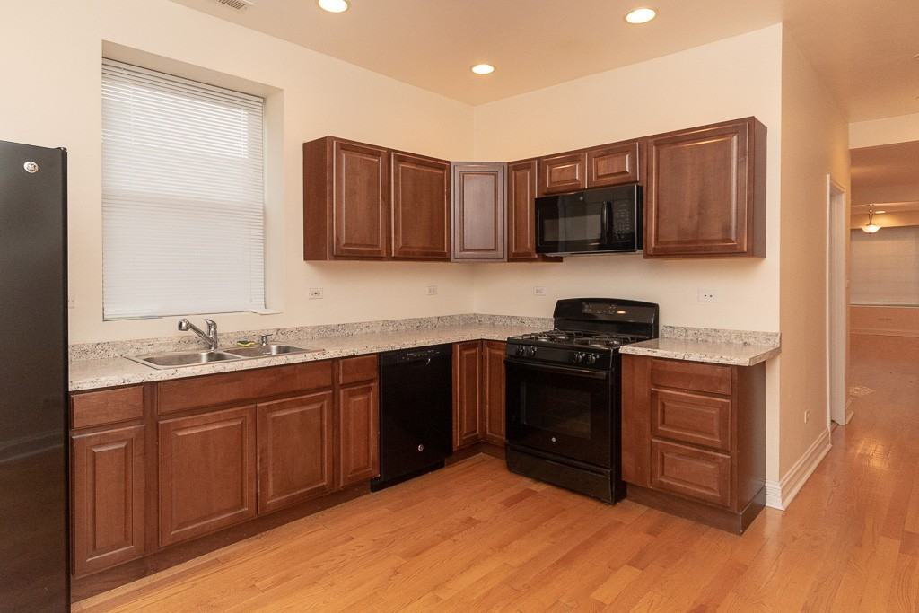 2537 N Kildare Ave #2 - Photo 4 of 20