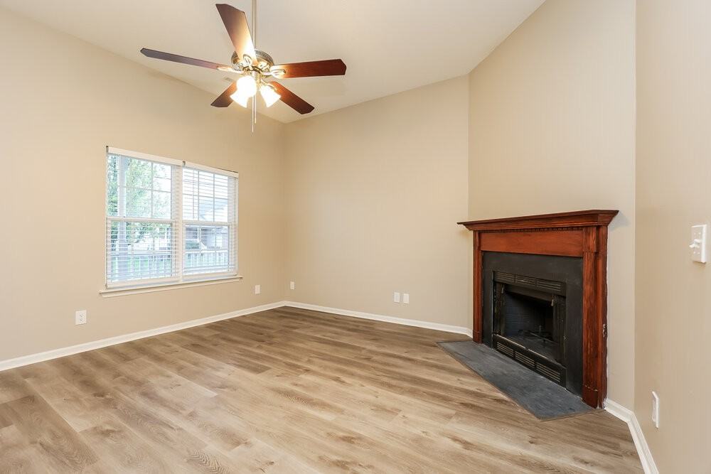 841 Post Oak Dr - Photo 4 of 17