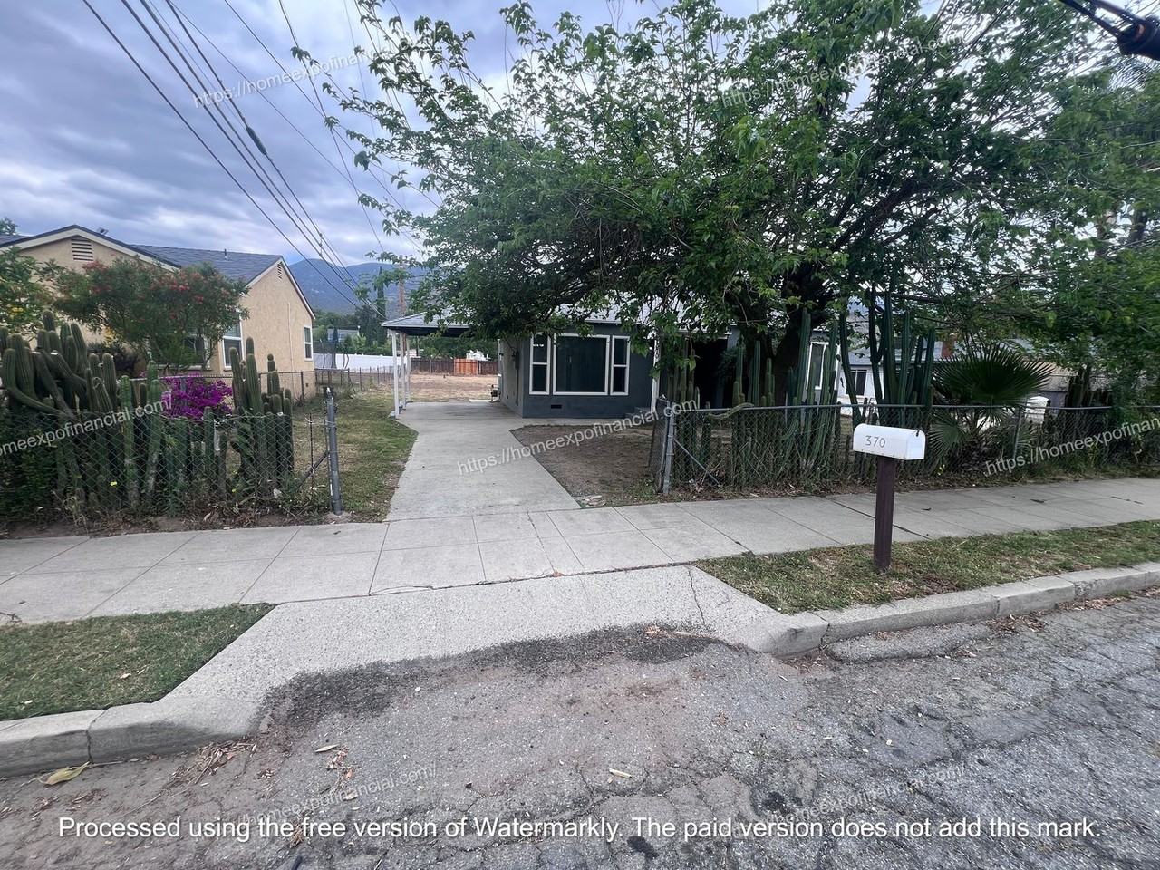 370 W 44th St - Photo 3 of 43