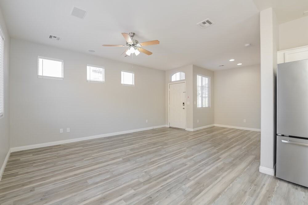 680 Marlberry Pl - Photo 5 of 17