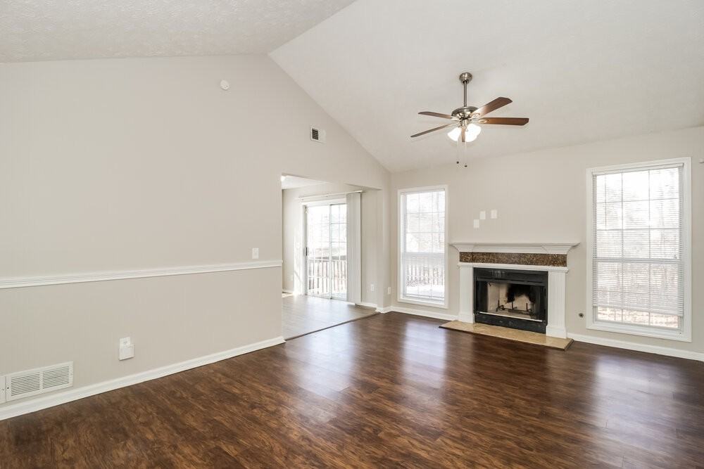 2526 Riverwood Spg - Photo 5 of 17