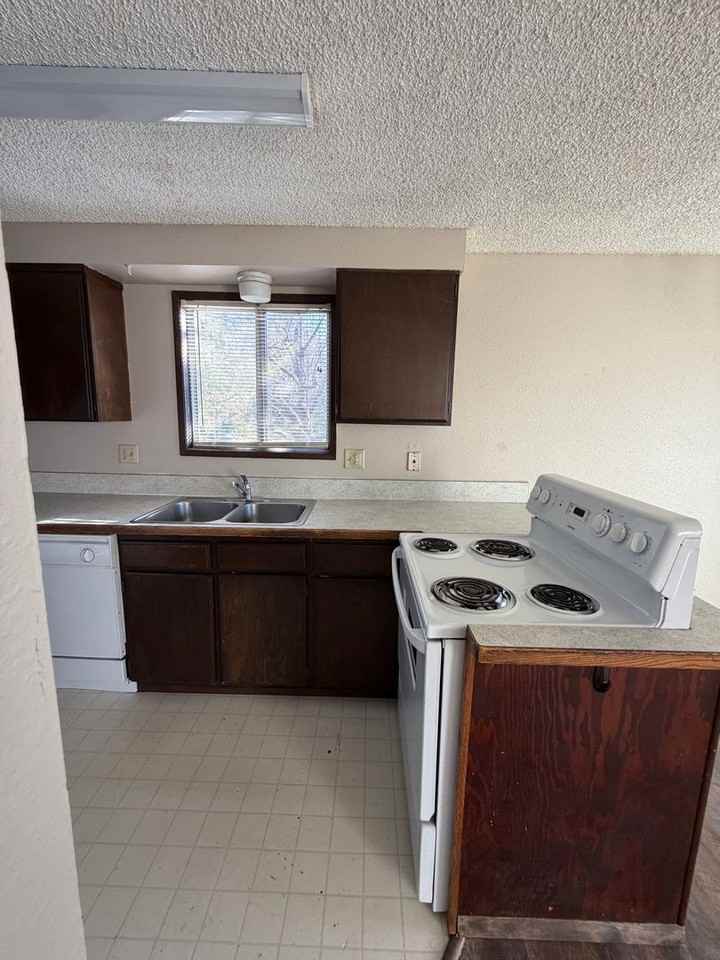 1847 Dawn Ct