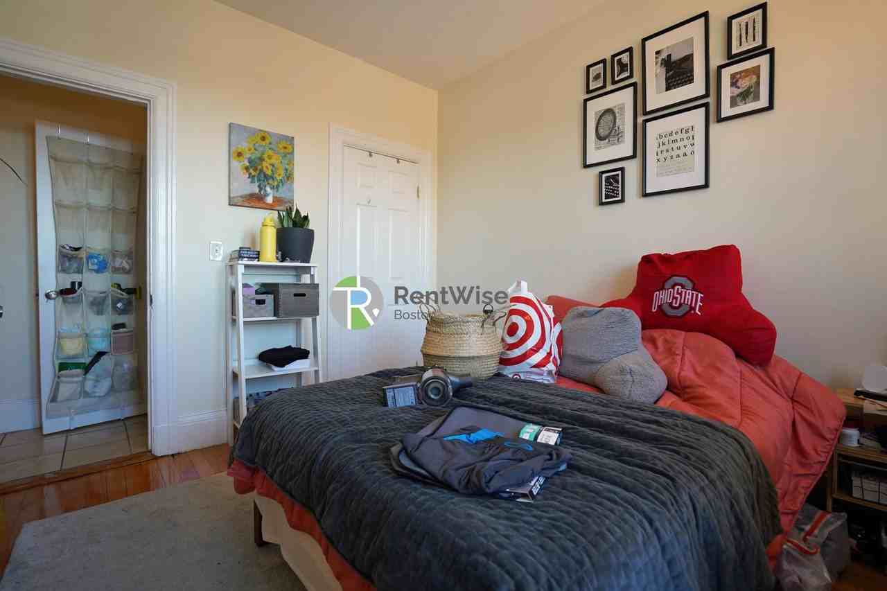 1216B Commonwealth Ave #A11 - Photo 7 of 14