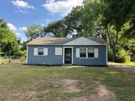 featured image of 901 Restbrook Ave