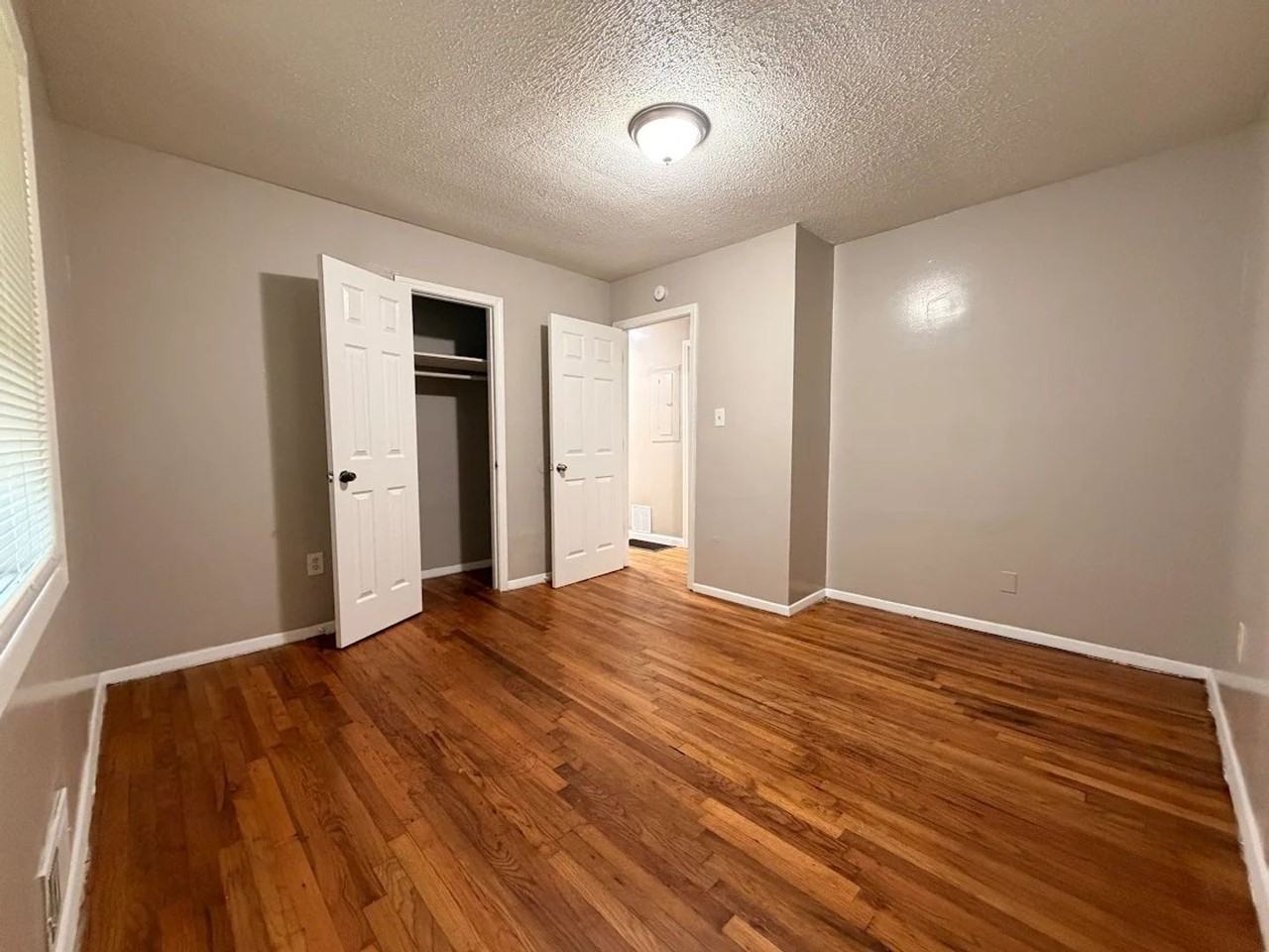 3579 Tulip Dr - Photo 4 of 9