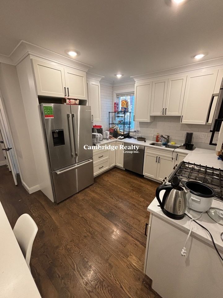 11 Pomeroy St #11T - Photo 3 of 21