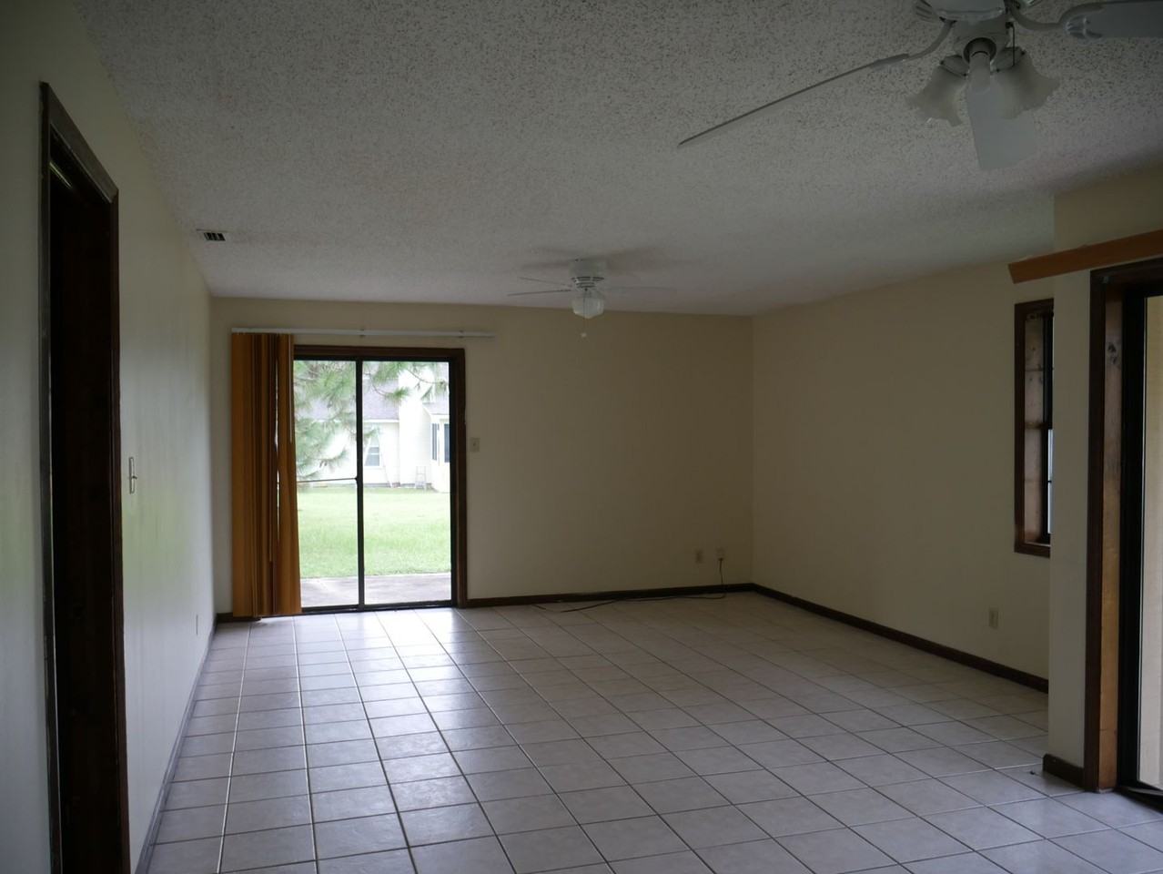 3 Fulton Pl - Photo 3 of 10