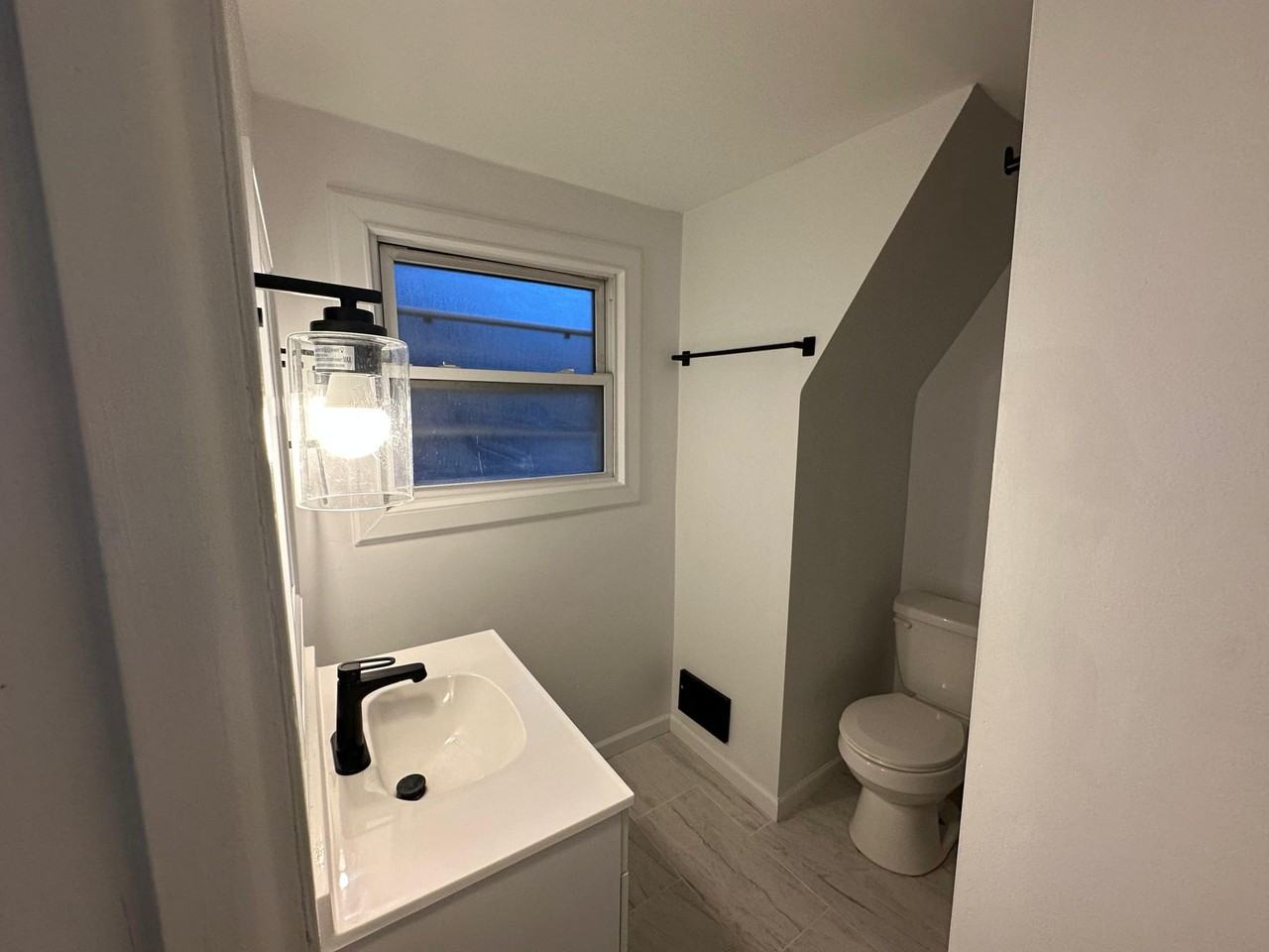 2323 Patterson Avenue - Photo 5 of 9