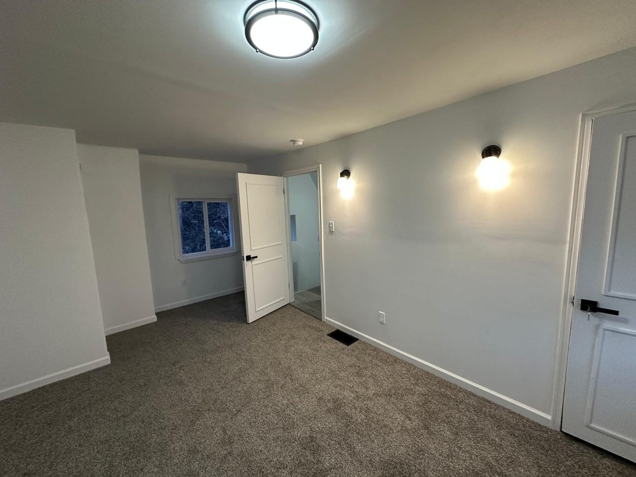 2323 Patterson Avenue - Photo 7 of 9