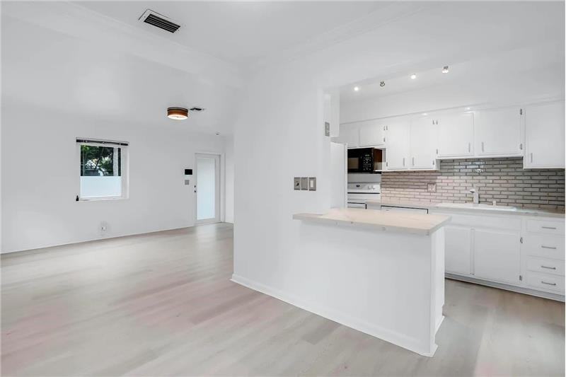 1309 Nw 1st Ave - Photo 6 of 16