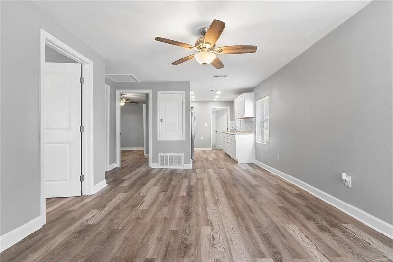 312 E Brainerd St - Photo 3 of 19