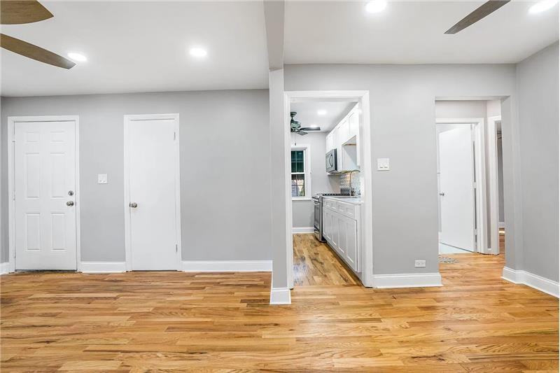 6411 S Leclaire Ave - Photo 6 of 18