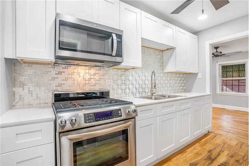 6411 S Leclaire Ave - Photo 7 of 18