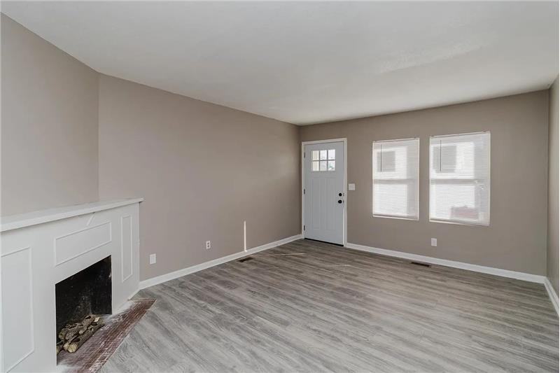 919 N Piatt Ave - Photo 3 of 19