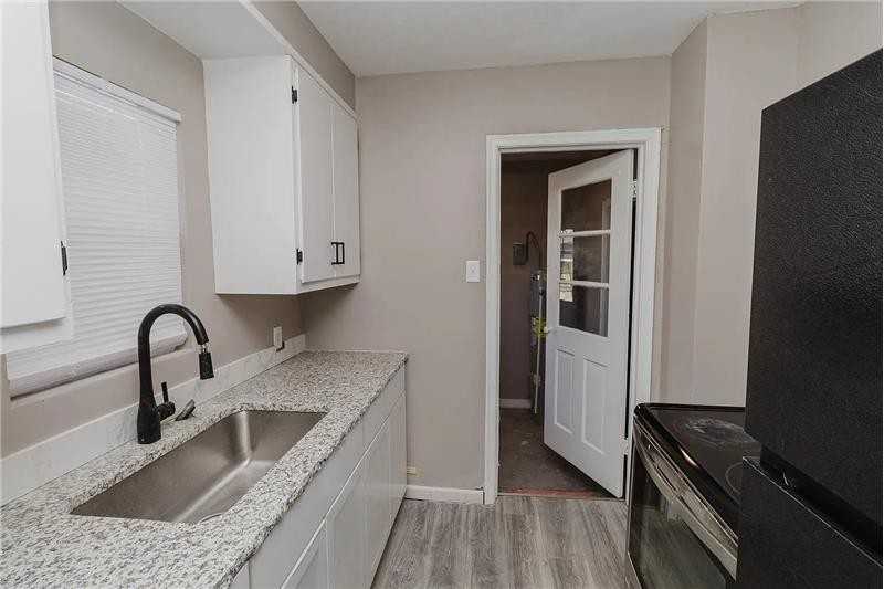 919 N Piatt Ave - Photo 5 of 19