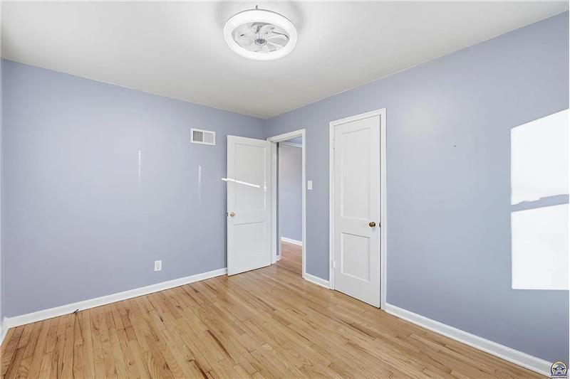 2116 Sw Plass Ave - Photo 7 of 15