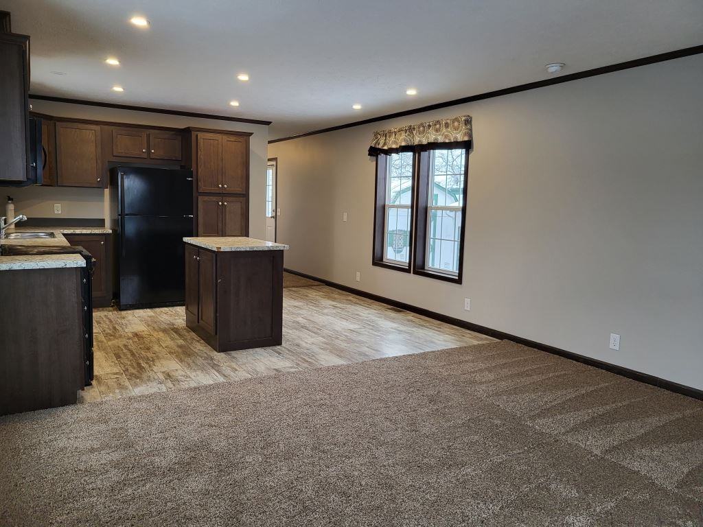 61 Meadowlark Ln - Photo 4 of 29