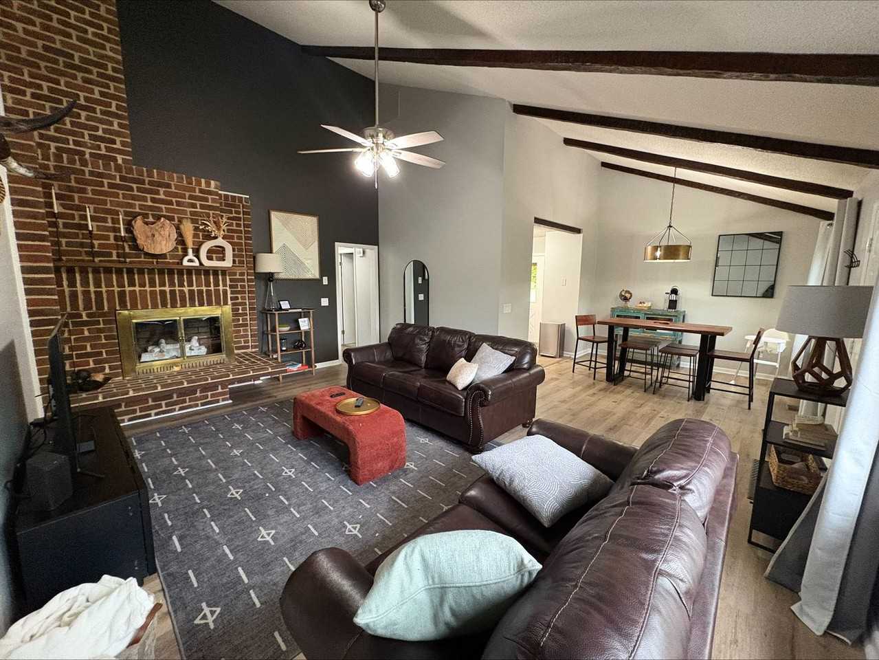 943 Rosedale Dr - Photo 3 of 21