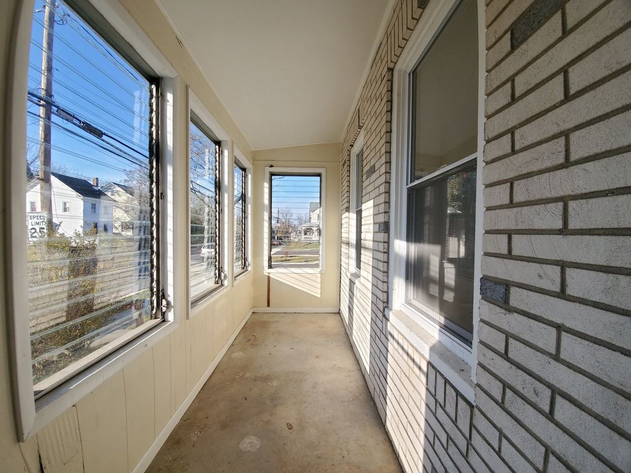 83 South Ave - Photo 4 of 22