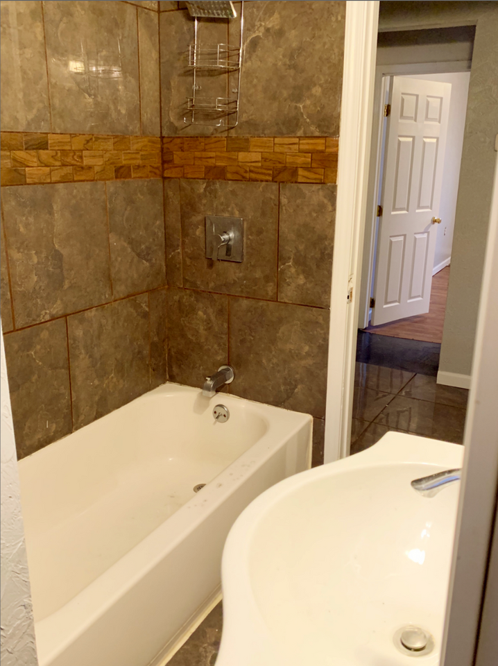 326 Merrimac St - Photo 5 of 14