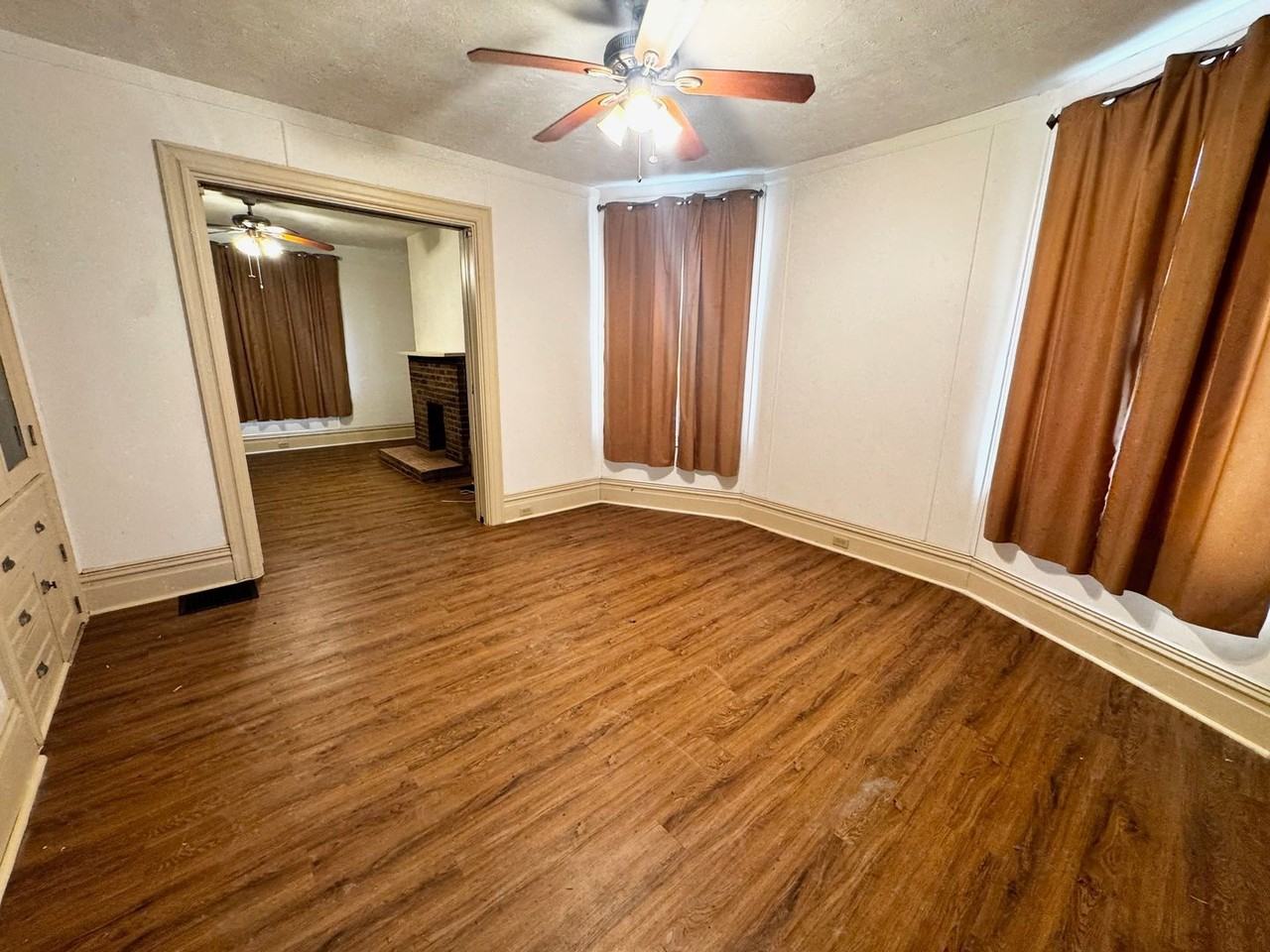 1101 Fredonia St - Photo 3 of 19