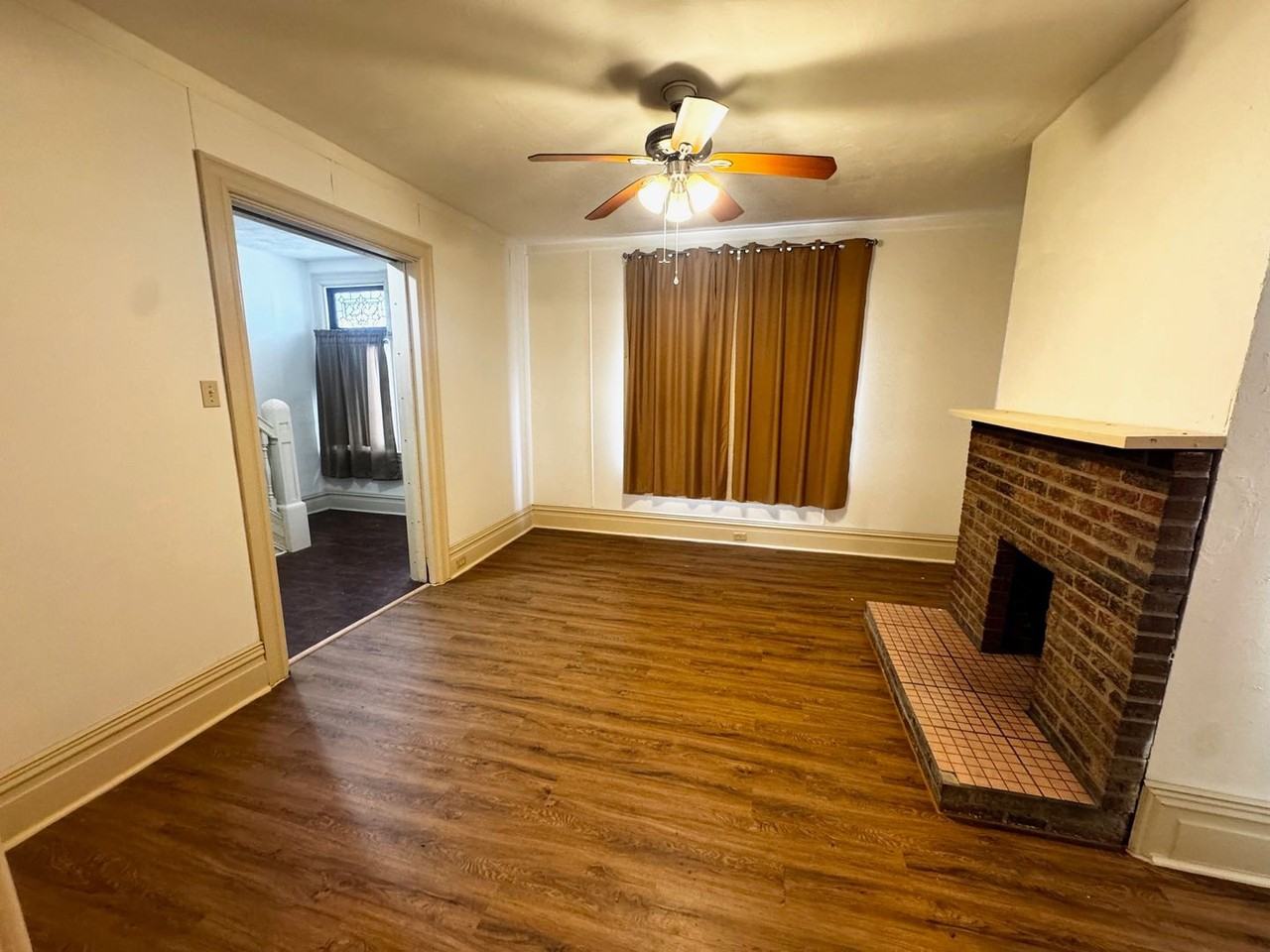 1101 Fredonia St - Photo 7 of 19