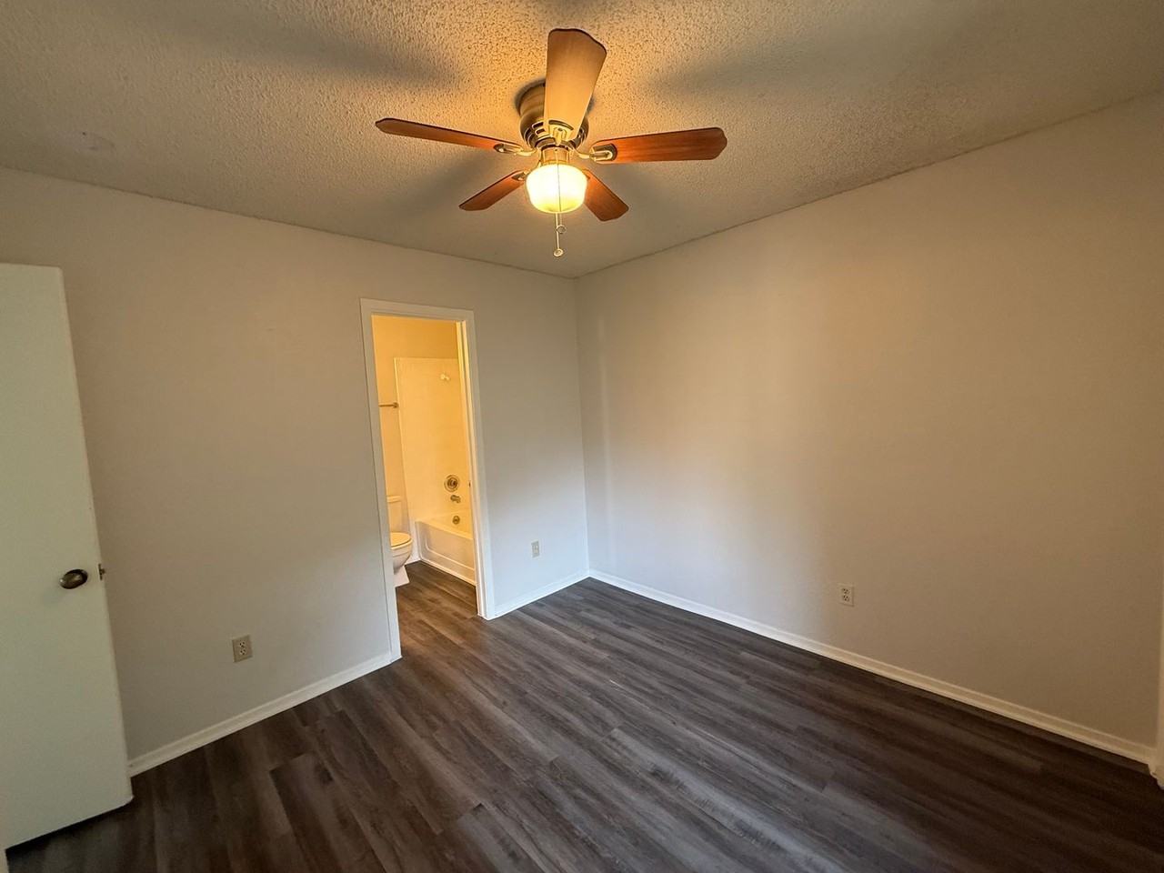 512 Willowbend Cv - Photo 3 of 11