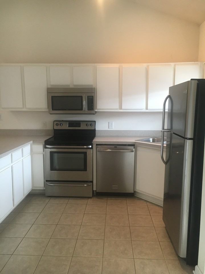 213 Eucalyptus Ln - Photo 2 of 14