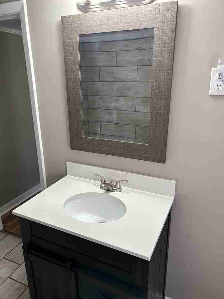 1415 Hatcher Ave Se - Photo 5 of 7