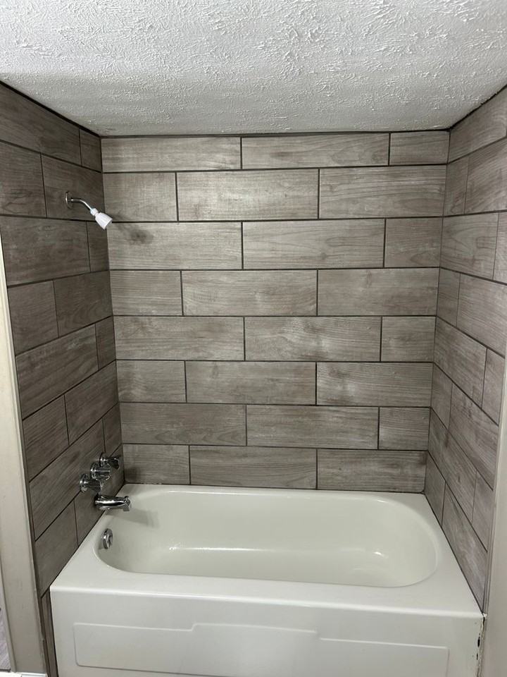 1415 Hatcher Ave Se - Photo 6 of 7