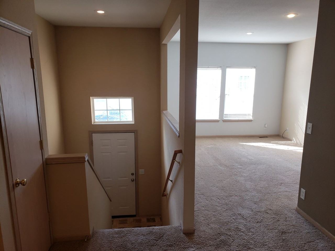 581 Woodson Ln - Photo 4 of 22