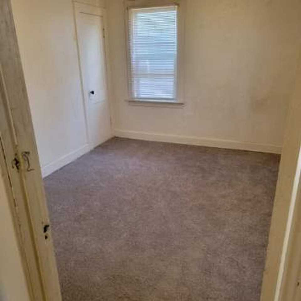 6337 Albertine Ave - Photo 2 of 4