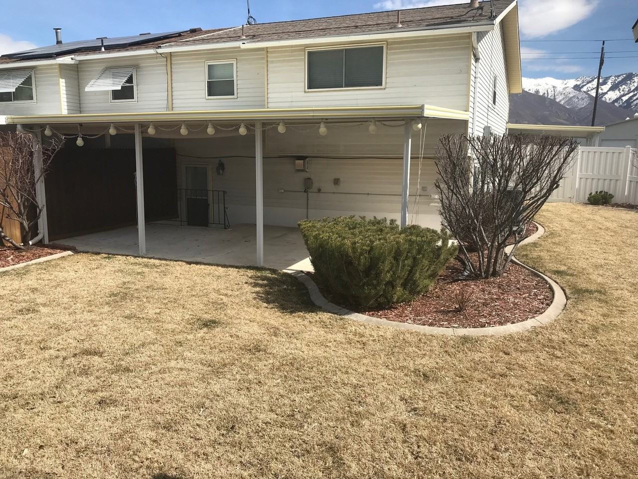 4385 S 775 W - Photo 4 of 11