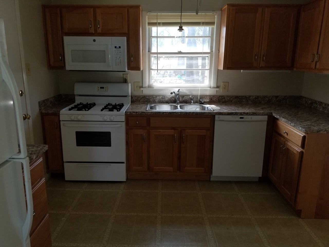 12 Clemwood Pkwy - Photo 3 of 17
