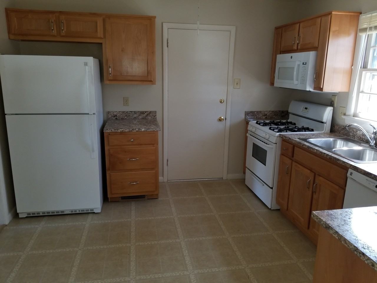 12 Clemwood Pkwy - Photo 4 of 17