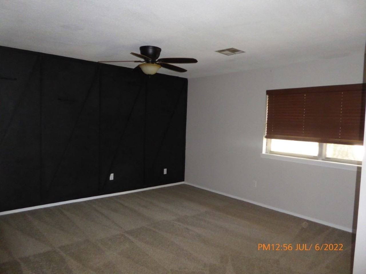 2315 Ne Village Dr - Photo 5 of 15