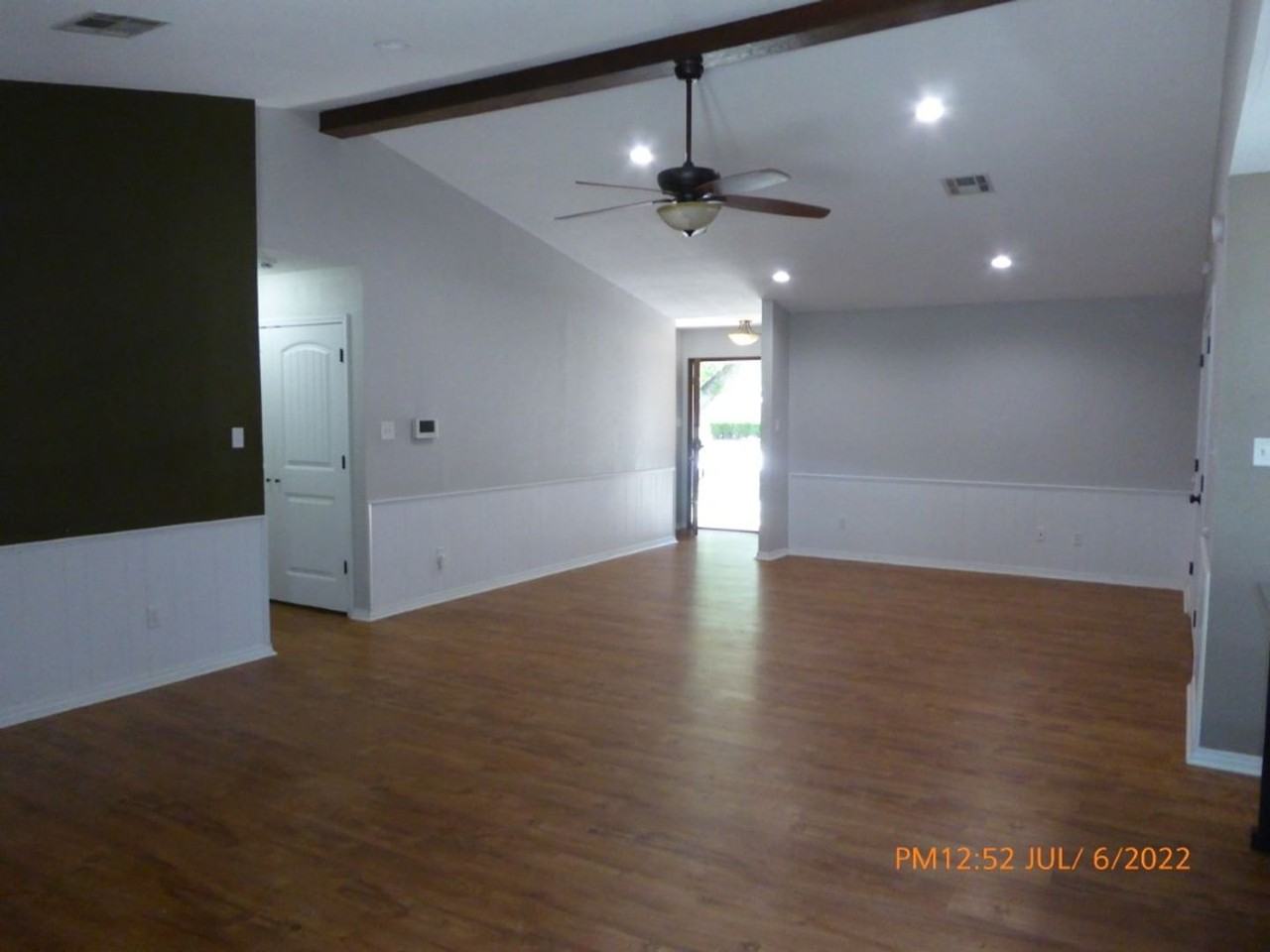 2315 Ne Village Dr - Photo 7 of 15