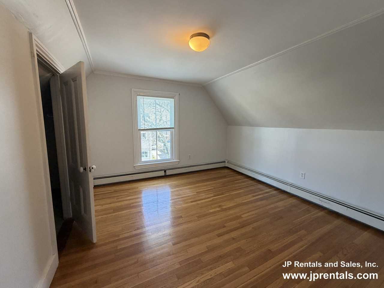 36 Pierce St #3 - Photo 4 of 16