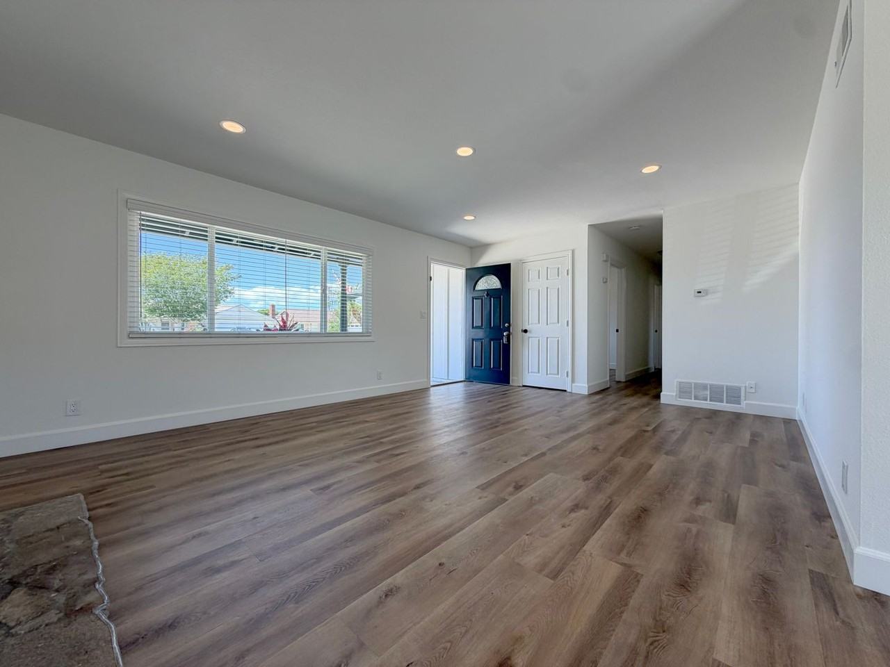 16262 Hawaii Ln - Photo 5 of 30