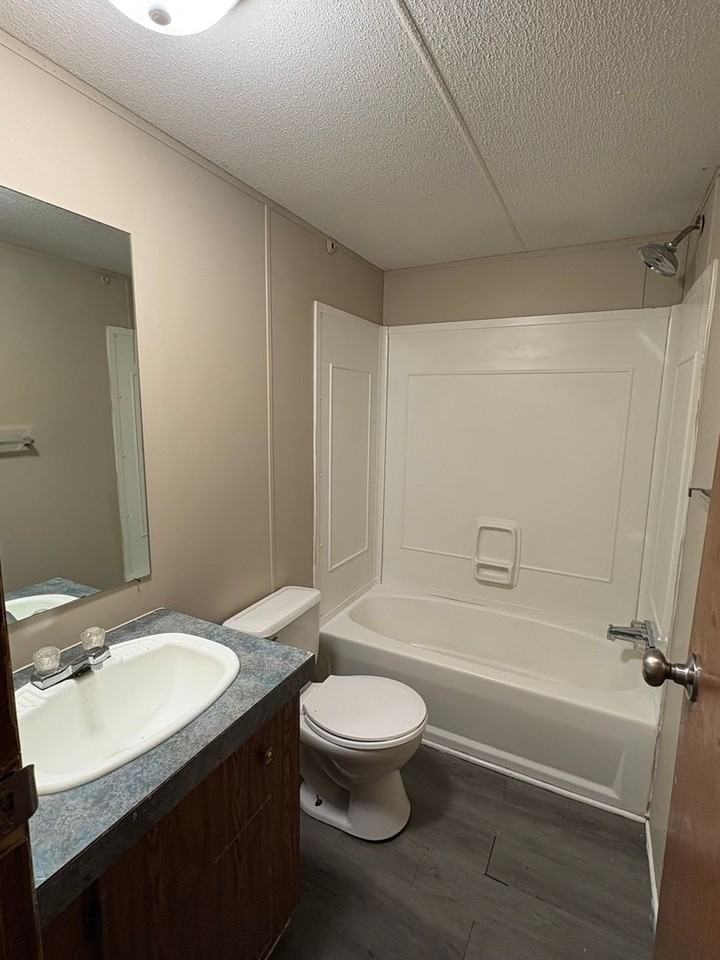 705 Williamsburg Dr - Photo 7 of 8