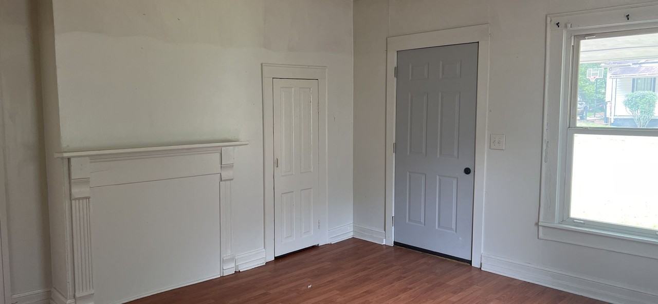 1143 Bridges St - Photo 4 of 6