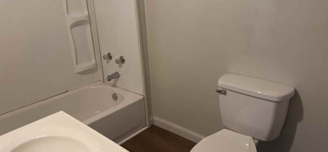 1143 Bridges St - Photo 5 of 6