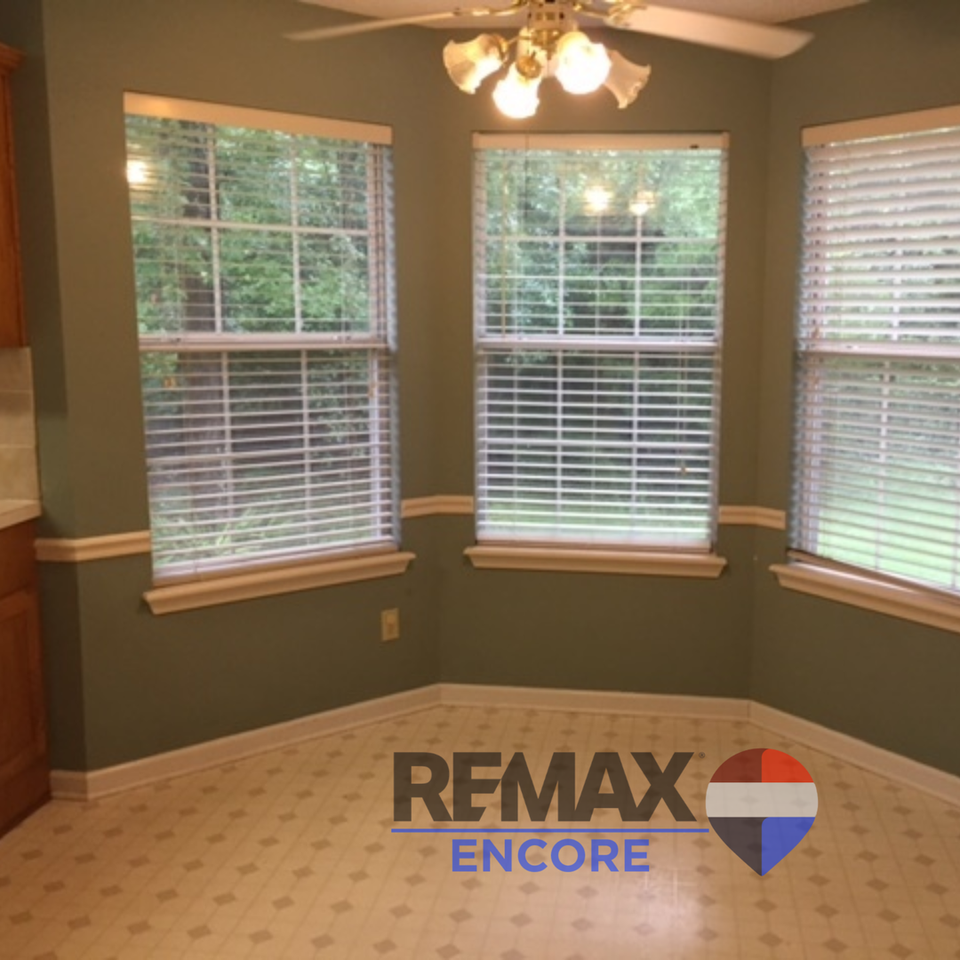 2037 N Hills Dr - Photo 5 of 10