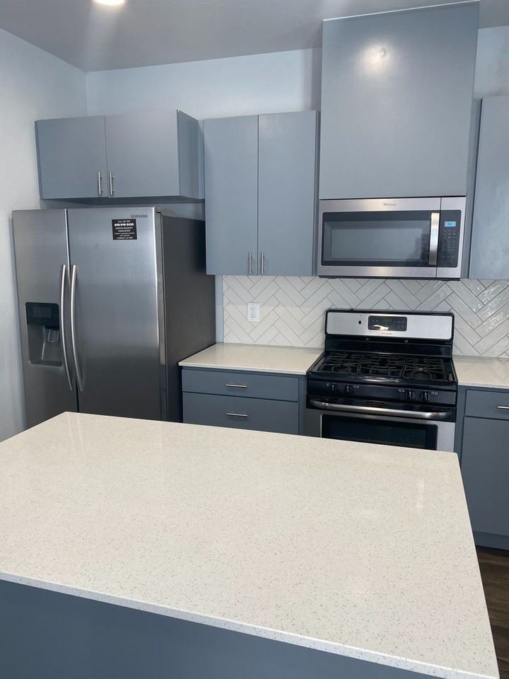 754 Sw 14th St - Photo 5 of 12