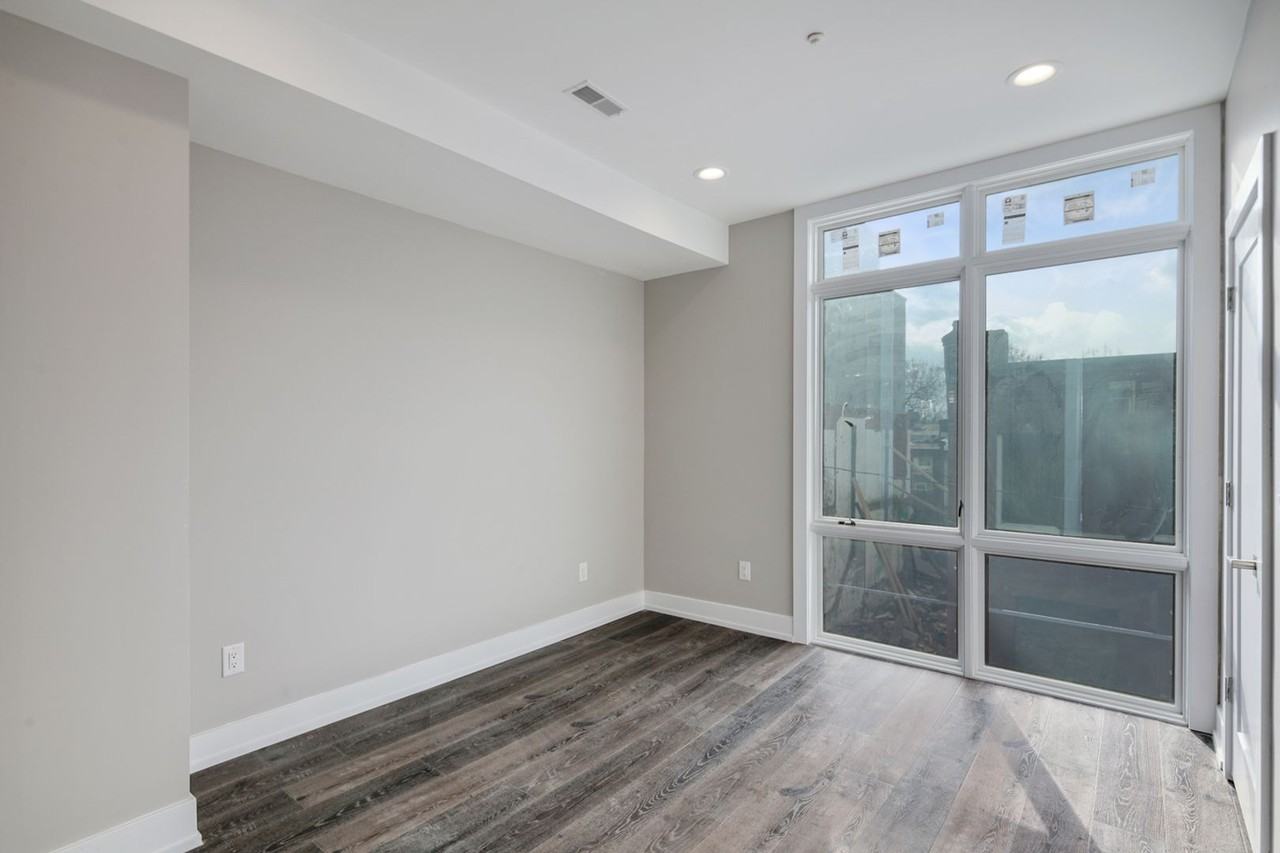 1343 N Newkirk St - Photo 4 of 26