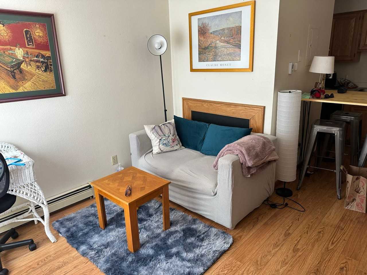 1825 Marine St #10 - Photo 4 of 15