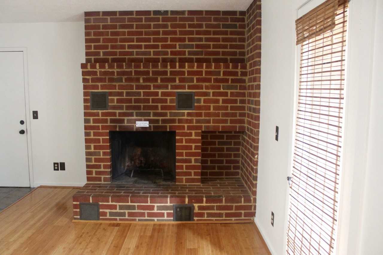 1030 Blue Ridge Dr #1 - Photo 4 of 33