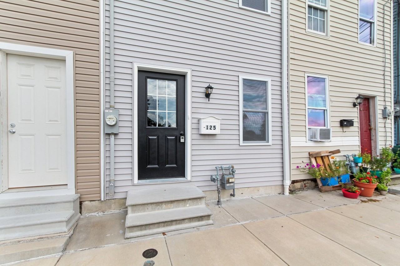 125 Bethel St - Photo 2 of 25