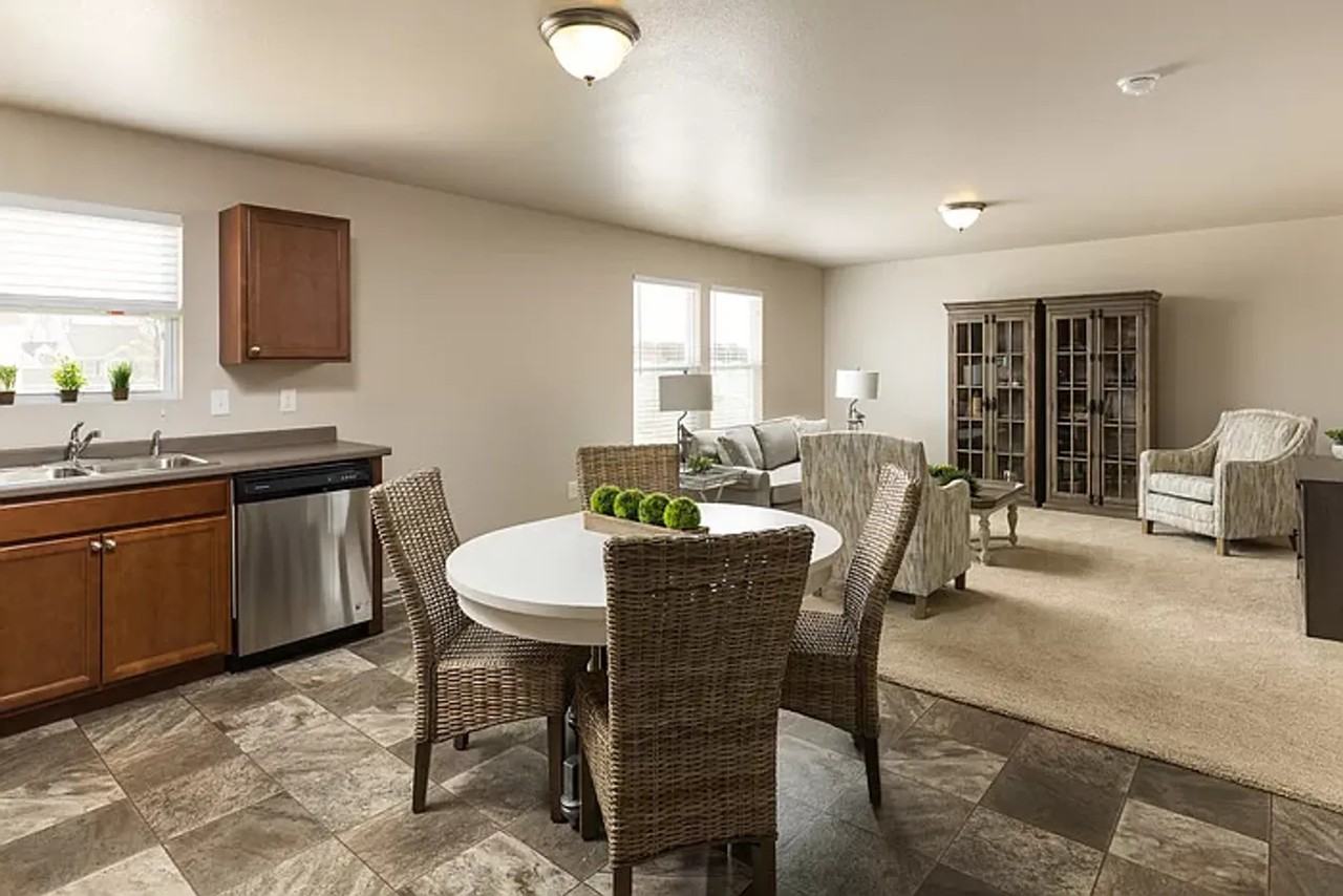 153 Station Hill St - Photo 4 of 19